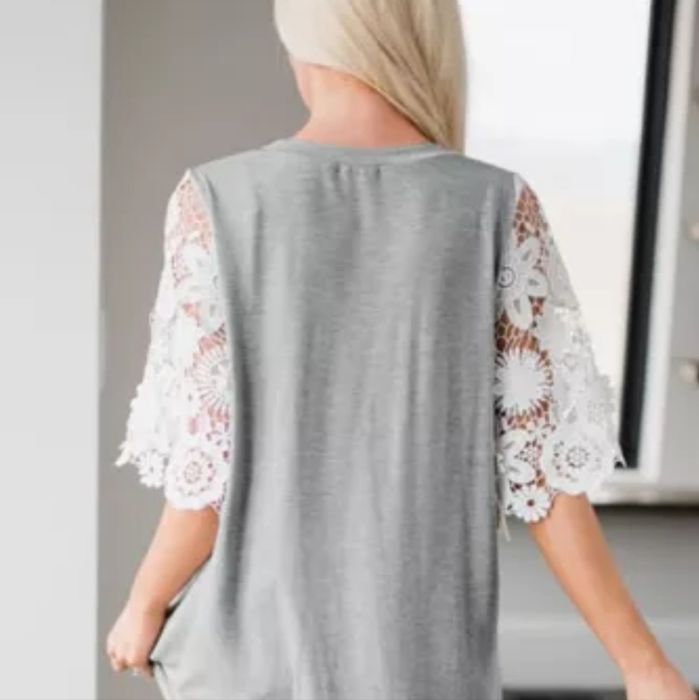 🥳New lace sleeve tunic top - Picture 5 of 13